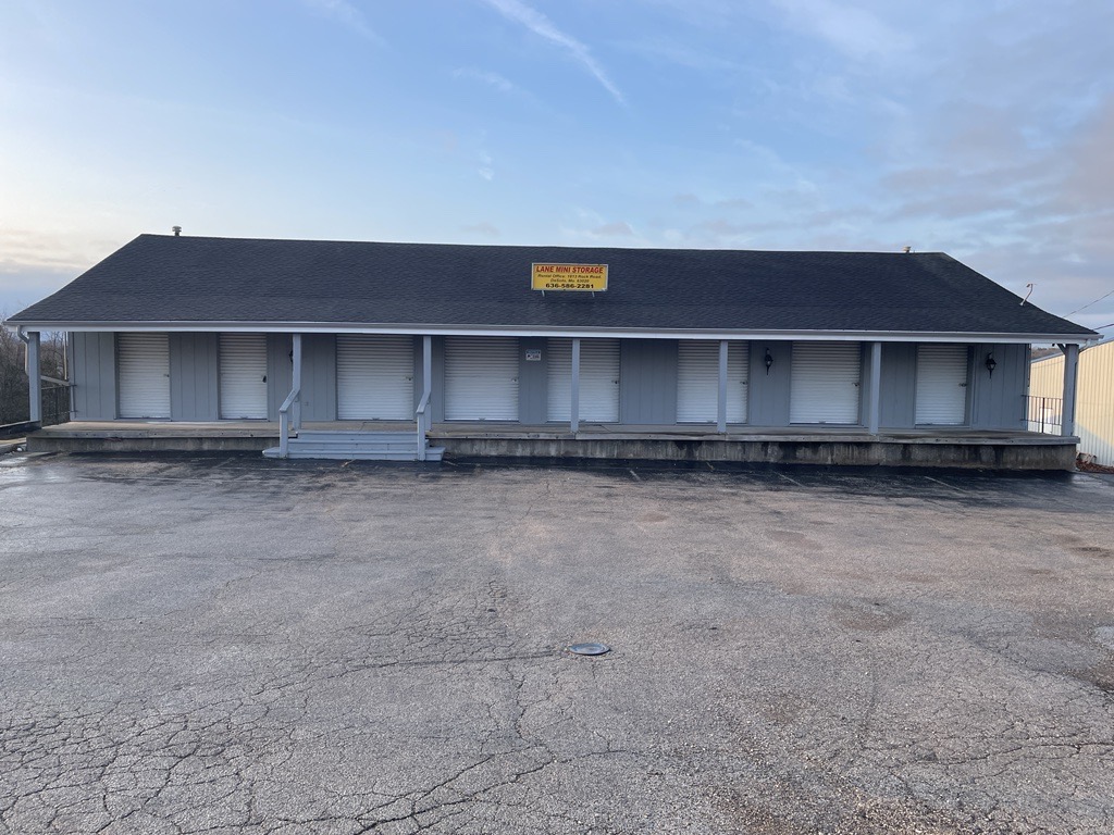 Loeffelman Self Storage at 1709 Rock Rd De Soto, MO 63020